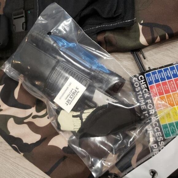 Boys NWT Skull Commando halloween dress up Costume With Accessories For Size 4-6 - Picture 5 of 7